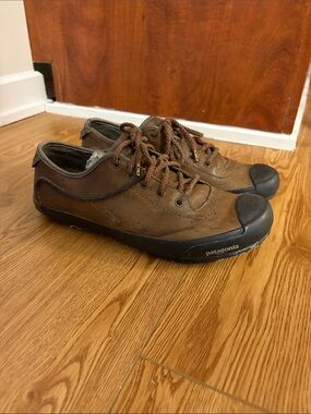 Patagonia Dawn Brown Leather Shoes Size 8 .